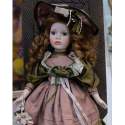 Фарфоровая кукла "Анабель"