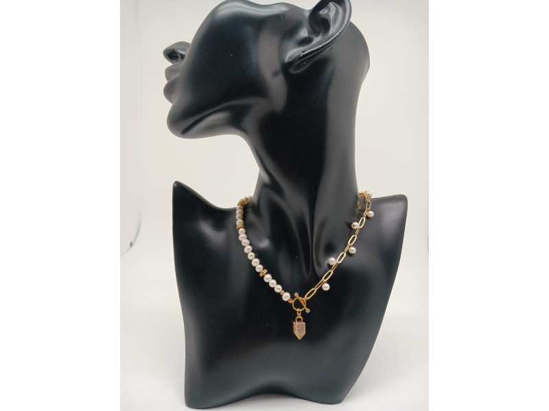 Natural Pearl Necklace with Gold Filled Elements – Luxury Elegance