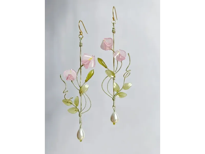 Handmade Pea Flower Earrings – Unique Botanical Accessories